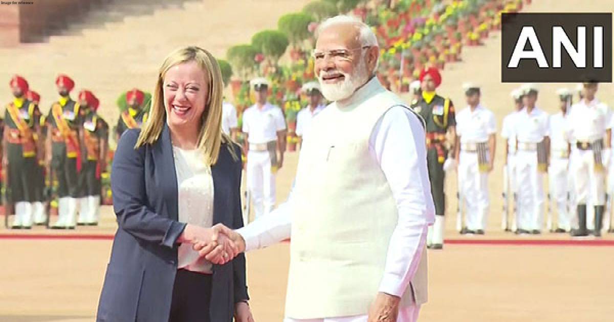PM Modi welcomes Italian PM Giorgia Meloni to India